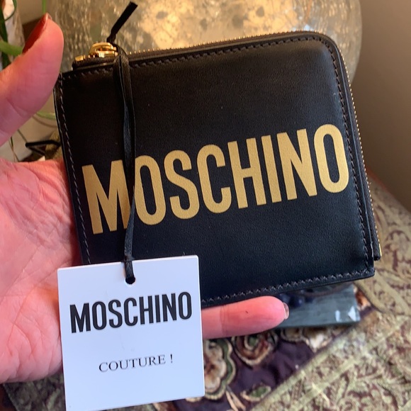 Authentic MOSCHINO Italian Leather logo zip card case wallet - Picture 3 of 13